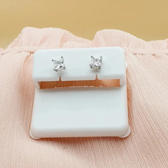 "4MM S925 Sterling Silver CZ Stud Earrings for Women/Girl, US19251024 - Picture 10 of 11